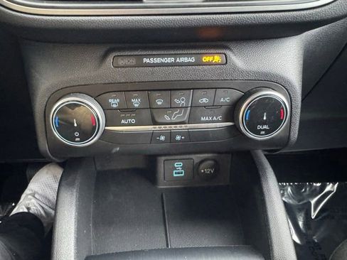 Used 2023 Ford Escape Active image 31