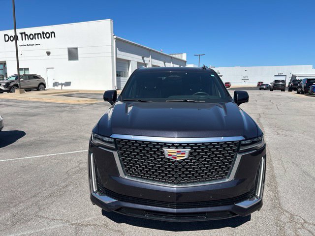 Used 2022 Cadillac Escalade Premium Luxury AWD/4WD image 3