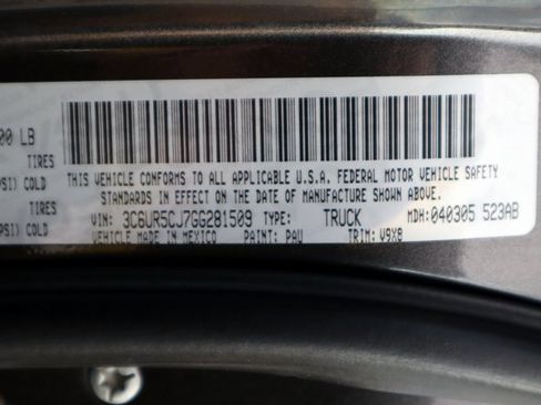 Used 2016 RAM 2500 Tradesman w/ Chrome Appearance Group image 37