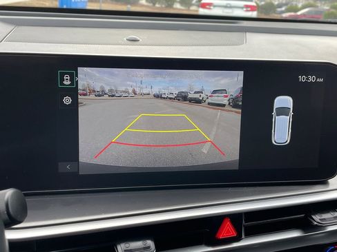 Used 2024 Kia Sorento S image 40