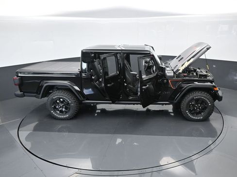 Used 2024 Jeep Gladiator Sport image 62