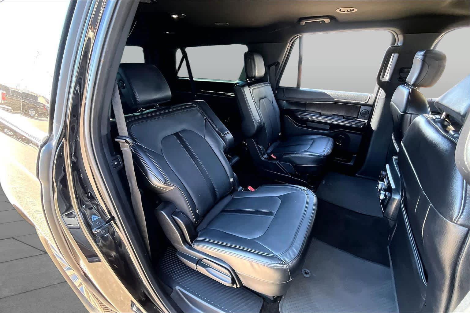 Used 2019 Ford Expedition Max Limited w/ Driver Assistance Package AWD/4WD image 20