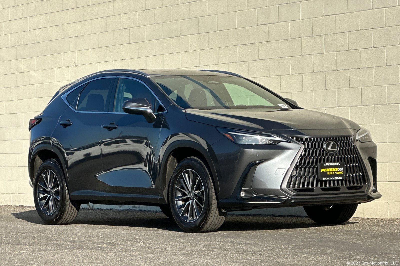 Used 2025 Lexus NX 250 FWD image 1