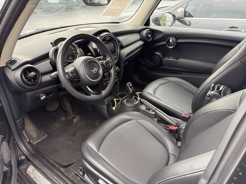Used 2020 MINI Cooper 2-Door Hardtop FWD image 8