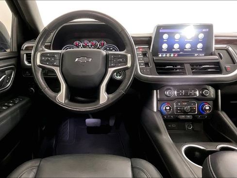 Used 2021 Chevrolet Tahoe Z71 w/ Luxury Package AWD/4WD image 8