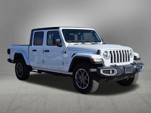 Used 2023 Jeep Gladiator Overland image 8