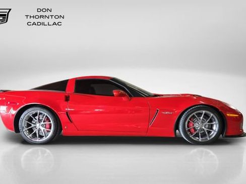 Used 2009 Chevrolet Corvette Z06 w/ Preferred Equipment Group RWD image 6
