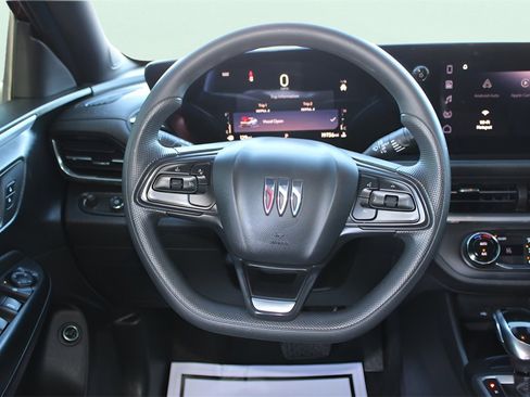 Used 2024 Buick Envista Preferred w/ Convenience II Package image 22