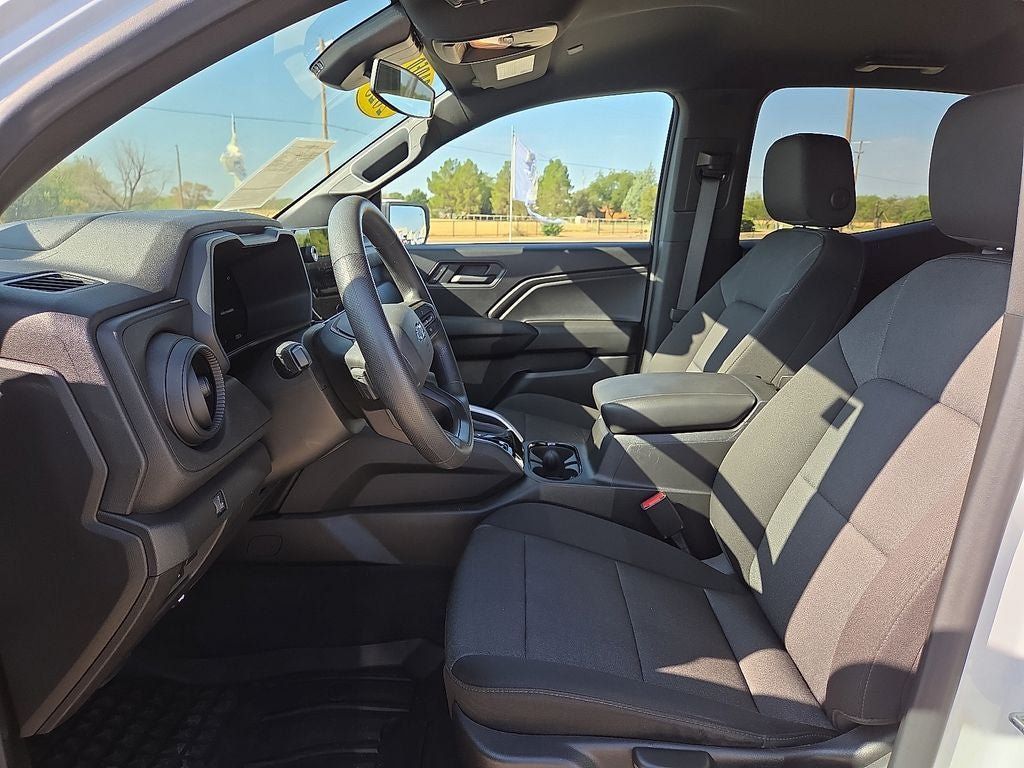 Used 2025 Chevrolet Colorado Trail Boss AWD/4WD image 22