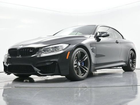 Used 2015 BMW M4 Convertible RWD image 45