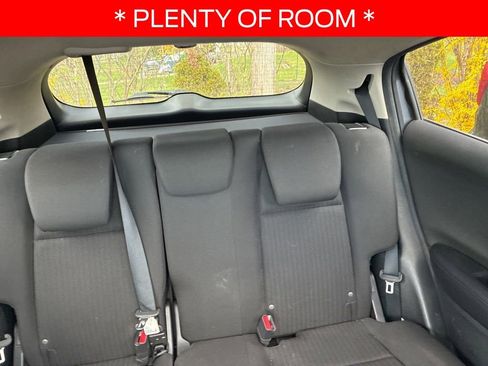 Used 2018 Honda HR-V EX image 8