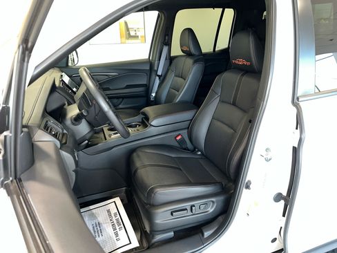 Used 2025 Honda Ridgeline TrailSport image 19