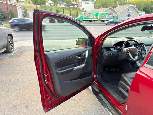Used 2013 Ford Edge SEL AWD/4WD image 10