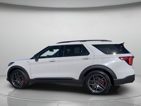 New 2026 Ford Explorer ST-Line w/ ST-Line Street Pack image 18