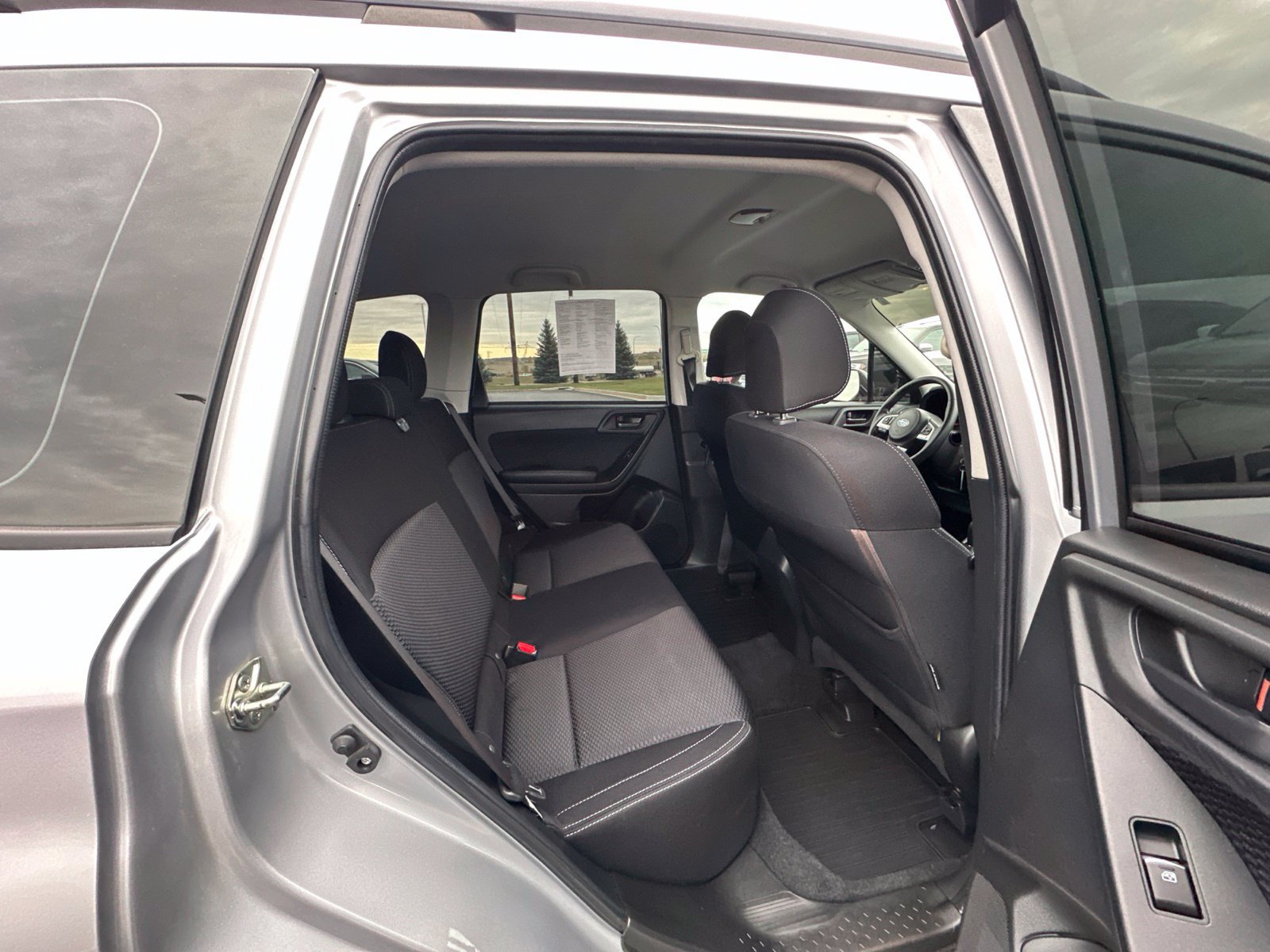Used 2018 Subaru Forester 2.5i w/ Alloy Wheel Package AWD/4WD image 28