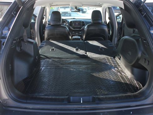 Used 2019 Jeep Cherokee Limited w/ Luxury Group image 41