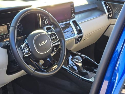 Used 2022 Kia Sorento SX image 26