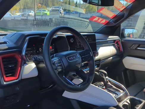 Used 2024 GMC Canyon AT4X image 11