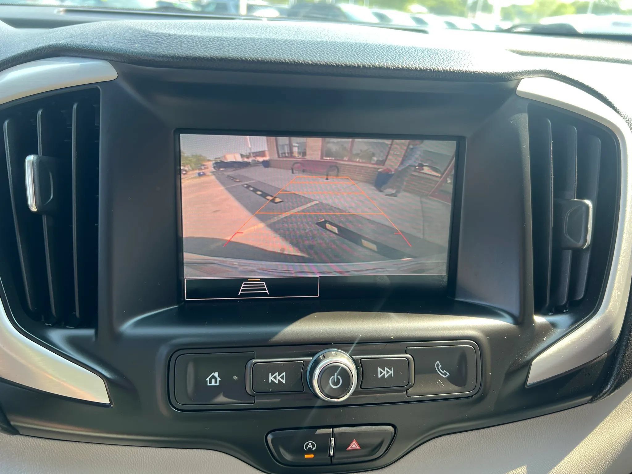 Used 2023 GMC Terrain SLE FWD image 14