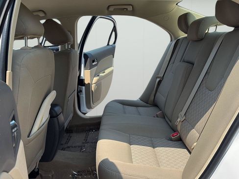 Used 2012 Ford Fusion SE FWD image 17