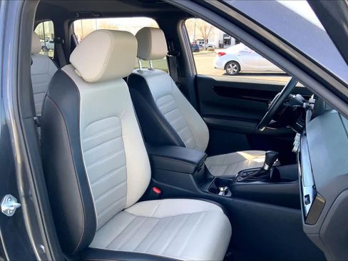 Used 2024 Honda CR-V Sport Touring image 8