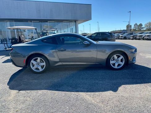 New 2026 Ford Mustang Coupe image 4
