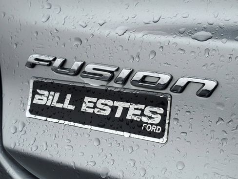 Used 2020 Ford Fusion SE image 6