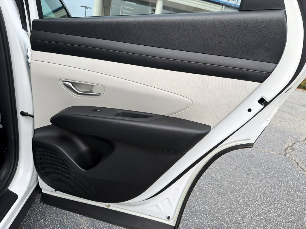 Used 2025 Hyundai Tucson SEL FWD image 16