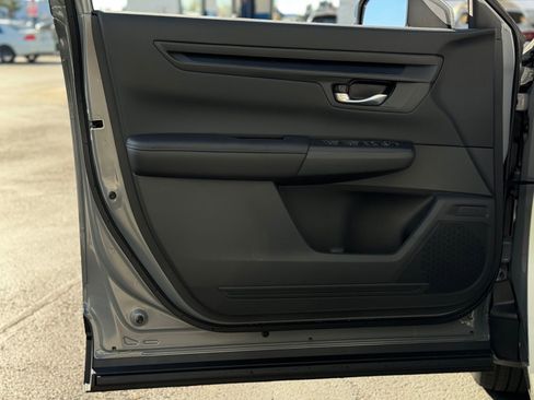 Used 2026 Honda CR-V LX image 13