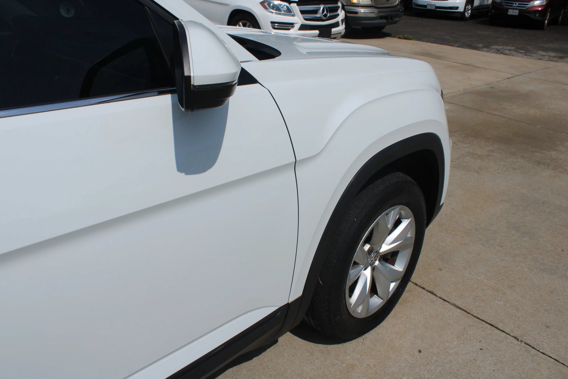 Used 2018 Volkswagen Atlas Launch Edition FWD image 10