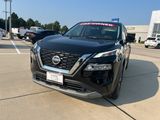 Used 2021 Nissan Rogue SV image 3