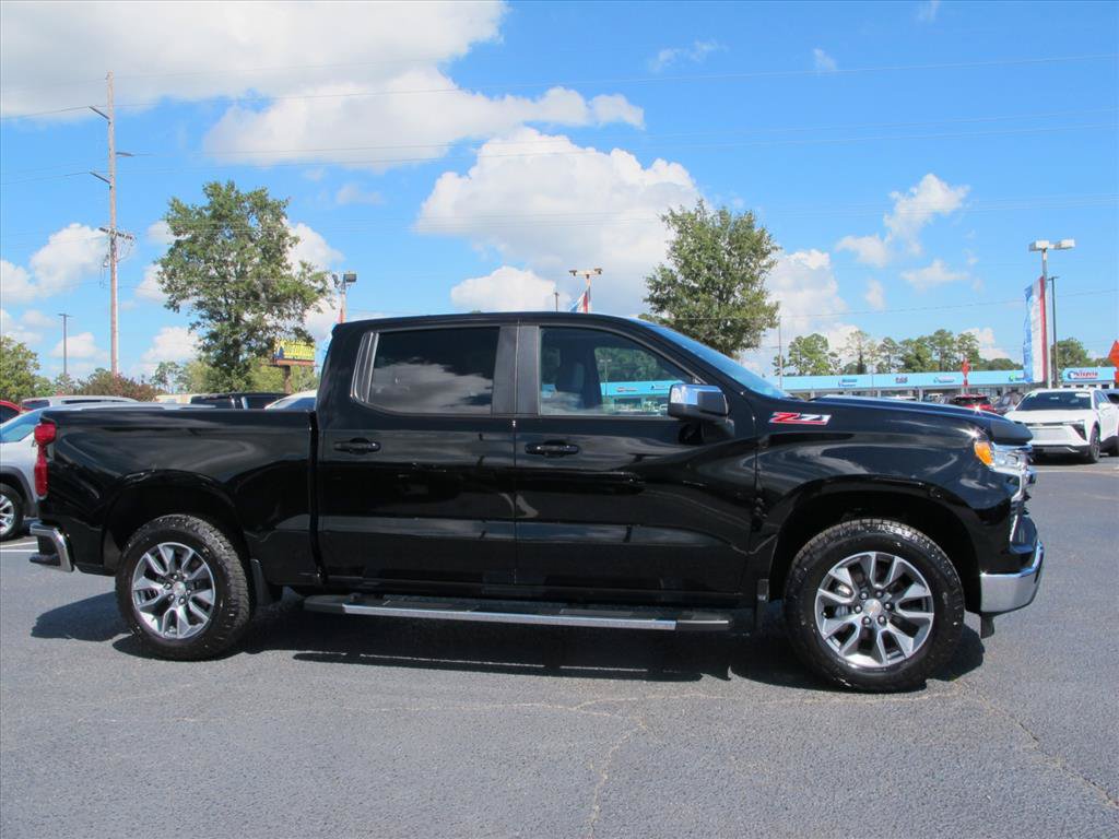 Used 2026 Chevrolet Silverado 1500 LT w/ All Star Edition Plus AWD/4WD image 2