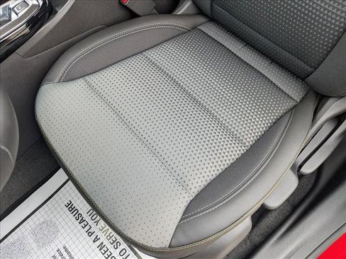 New 2026 Chevrolet Trax LT w/ Driver Confidence Package image 4