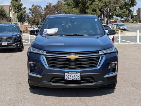 Used 2022 Chevrolet Traverse LS FWD image 2