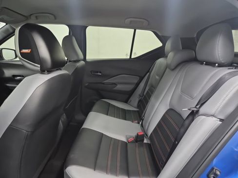 Used 2022 Nissan Kicks SR w/ Premium Package image 16