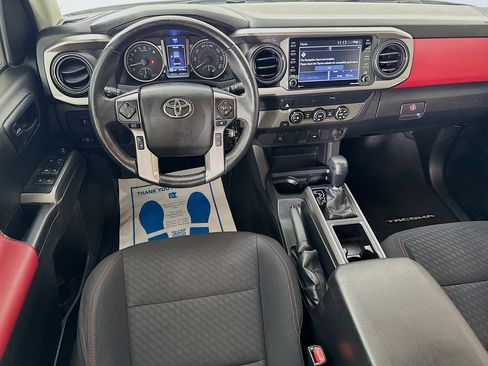 Used 2022 Toyota Tacoma SR5 RWD image 26