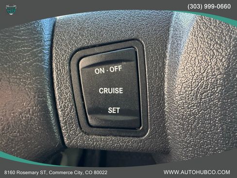 Used 2006 Jeep Commander Limited w/ Trailer Tow Group IV image 23