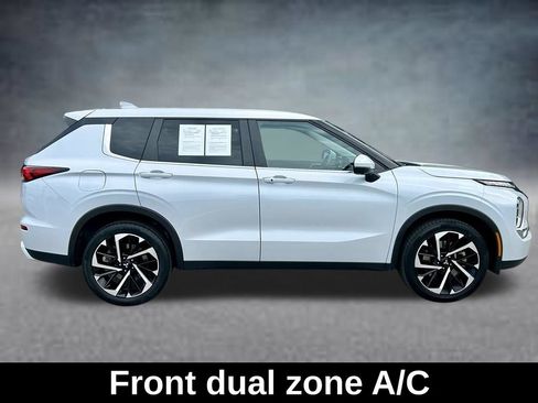 Used 2024 Mitsubishi Outlander SE AWD/4WD image 4