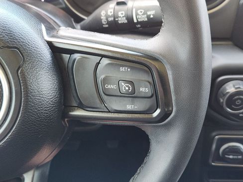 Used 2023 Jeep Wrangler Unlimited w/ Cold Weather Group AWD/4WD image 38
