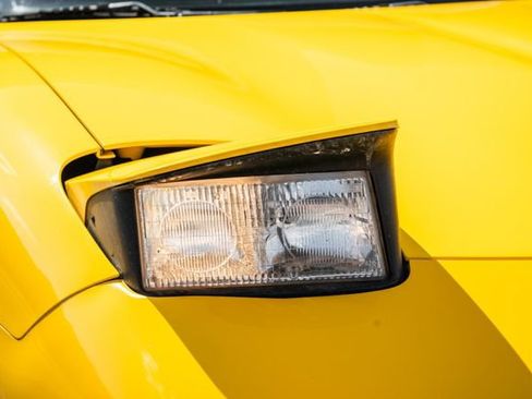 Used 2003 Chevrolet Corvette Coupe w/ Preferred Equipment Group image 44