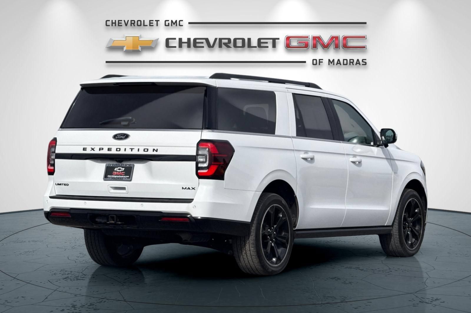 Used 2022 Ford Expedition Max Limited AWD/4WD image 3