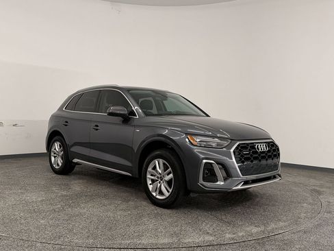 Used 2023 Audi Q5 2.0T Premium w/ Convenience Package AWD/4WD image 7