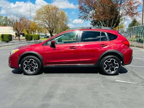 Used 2015 Subaru Crosstrek 2.0i Premium AWD/4WD image 2