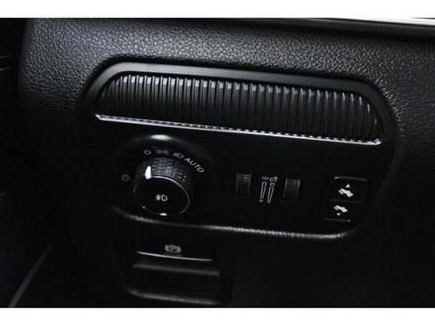 Used 2023 Jeep Wagoneer Series III w/ Preferred Equipment Group AWD/4WD image 24