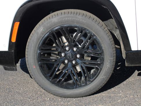 New 2026 Jeep Grand Wagoneer L Limited image 44