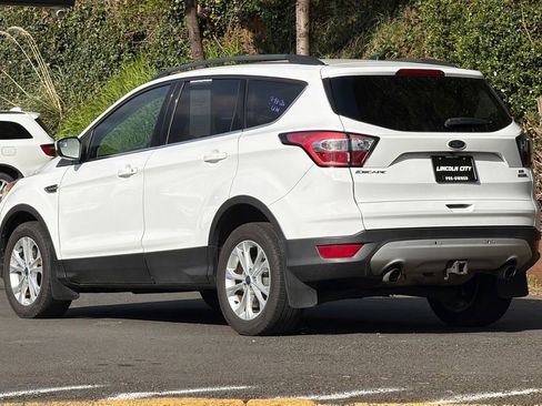 Used 2018 Ford Escape SE AWD/4WD image 4
