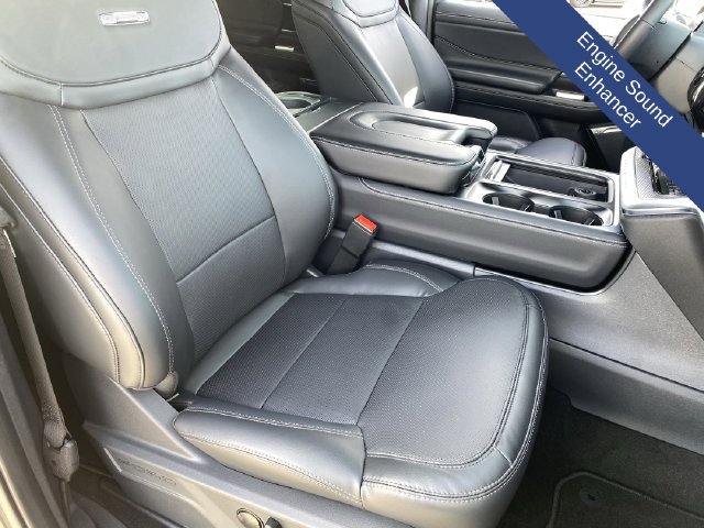 Used 2026 Ford Expedition Platinum w/ Stealth Performance Package AWD/4WD image 13