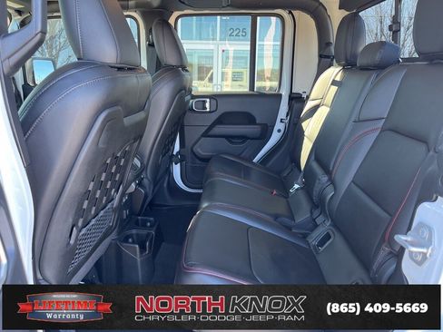 Used 2023 Jeep Gladiator Rubicon w/ Trailer Tow Package image 12