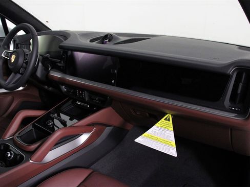 New 2026 Porsche Cayenne E-Hybrid image 15