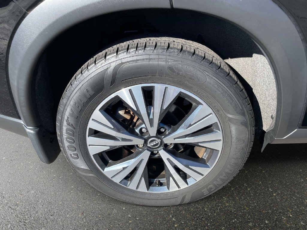 Used 2023 Nissan Rogue SV w/ SV Premium B Package AWD/4WD image 7